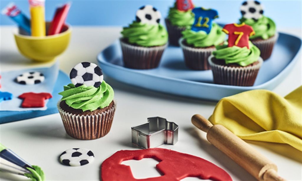 Soccer Cupcakes Recipe | Dr. Oetker